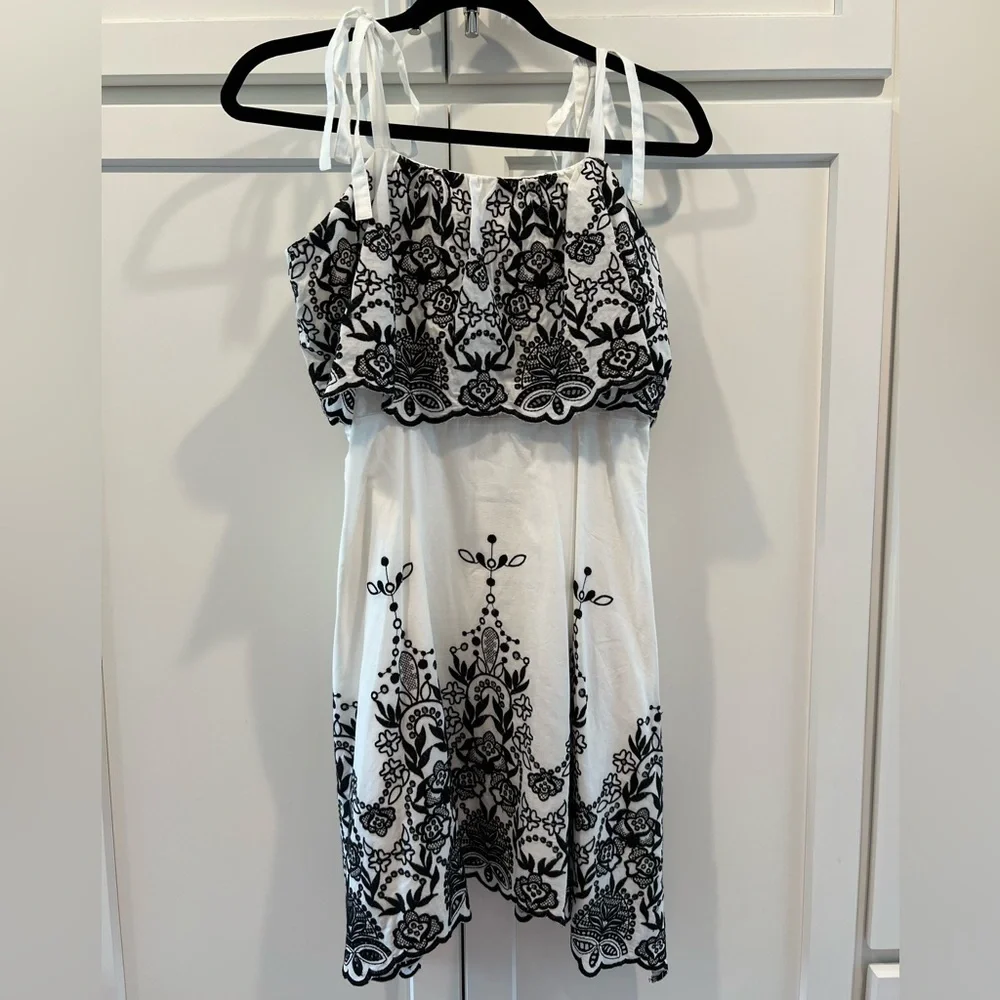 NWT! Parker White Cotton Eyelet Embroidered Summer Dress. Size Small. - Picture 10 of 11